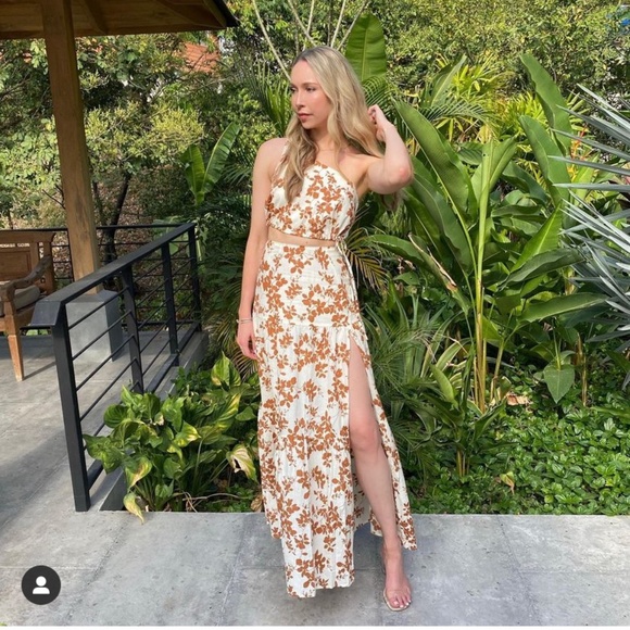 MEGHAN ONE SHOULDER TWO PIECE SET WITH MAXI SKIRT IN BLACK FLORAL SHOWPO - Picture 3 of 5